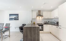 Cosmos Apartments Canary Wharf
